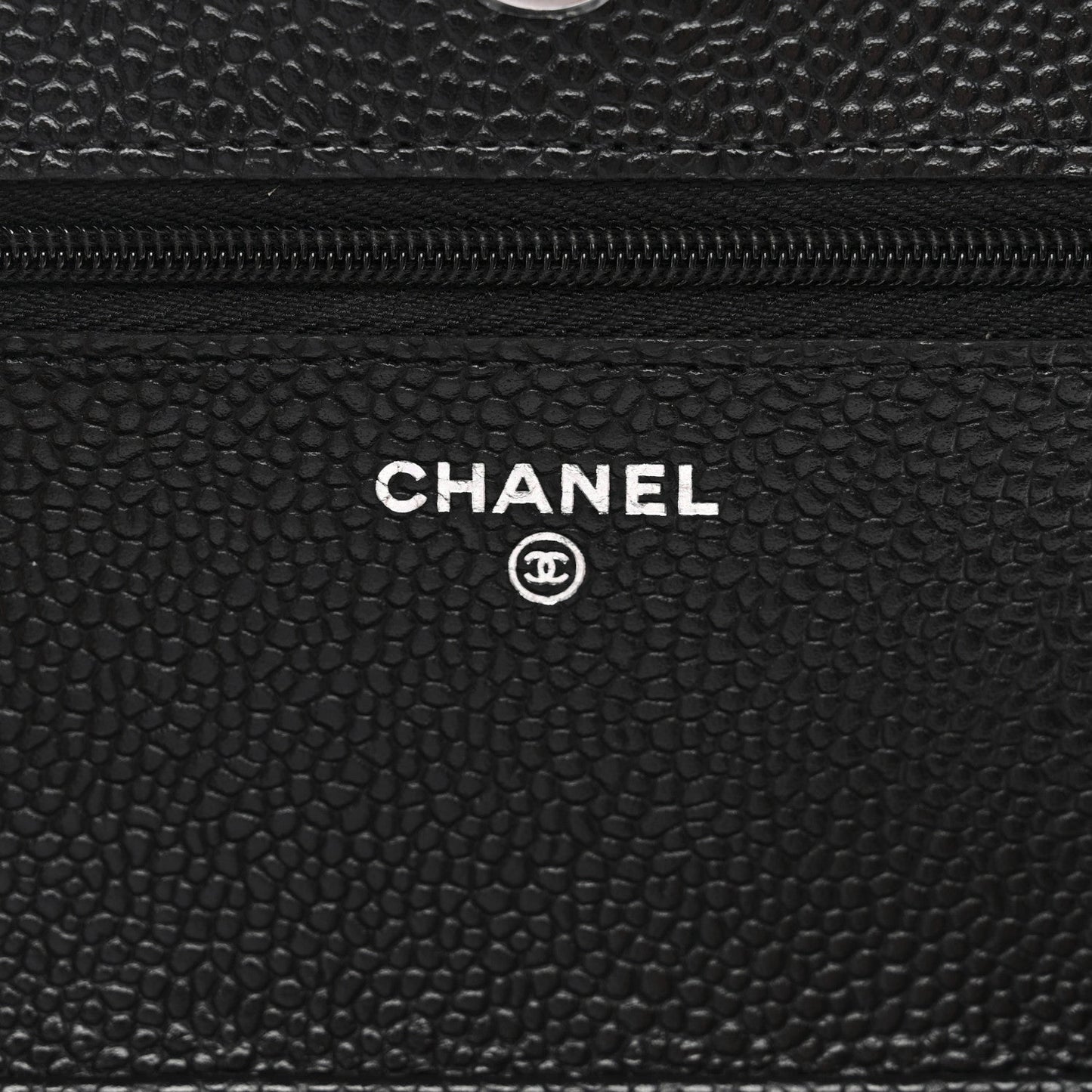 Caviar Quilted Wallet on Chain WOC Black